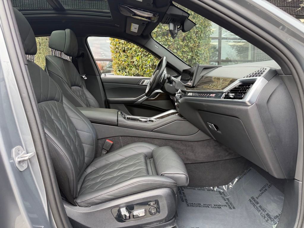 Used 2025 BMW X6 xDrive40i AWD/4WD image 33