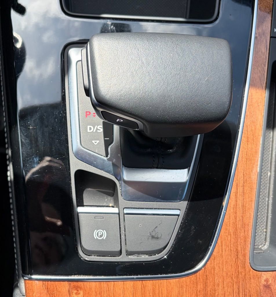 Used 2022 Audi Q5 2.0T Prestige w/ Prestige Package AWD/4WD image 14