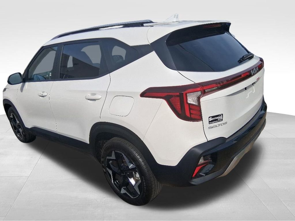 Used 2025 Kia Seltos S AWD/4WD image 15