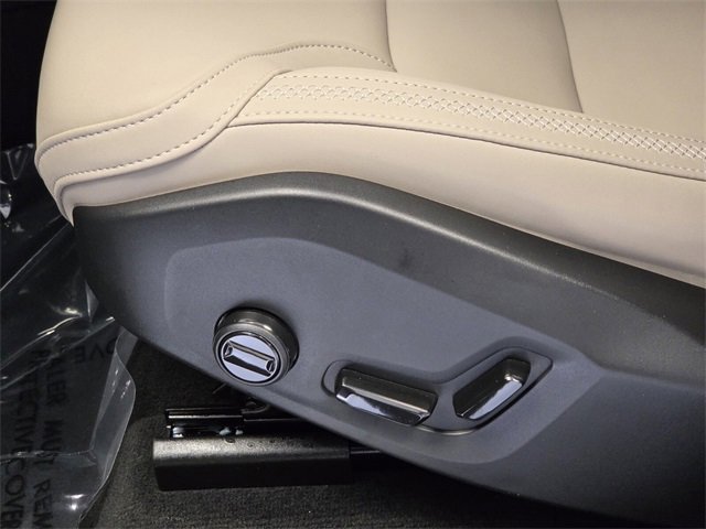 Certified 2026 Volvo XC60 B5 Core image 11