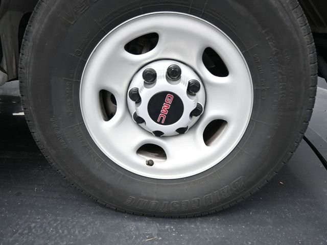 Used 2024 GMC Savana 2500 w/ Driver Convenience Package image 30