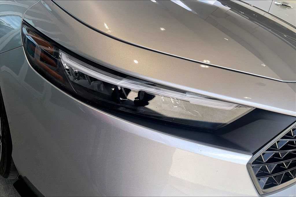 Used 2025 Honda Accord Sport image 29