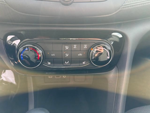 Used 2023 Buick Encore GX Preferred w/ Cold Weather Comfort Package AWD/4WD image 9