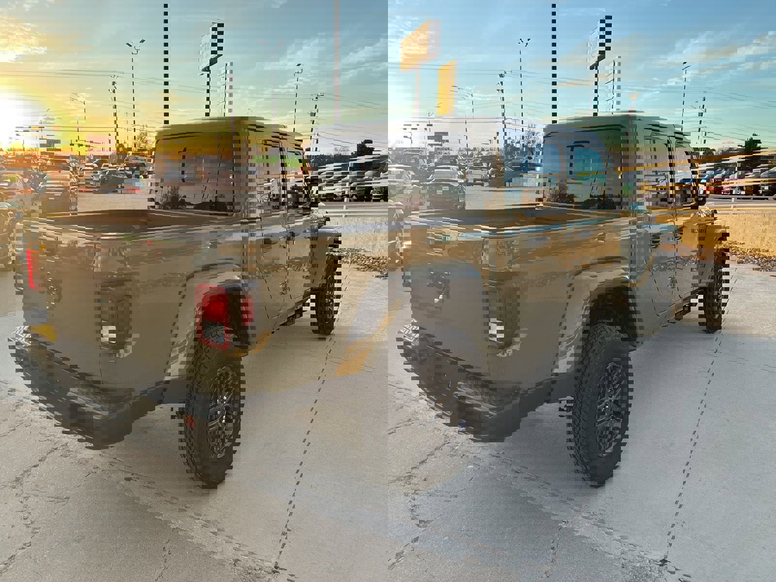 New 2026 Jeep Gladiator Sport image 6