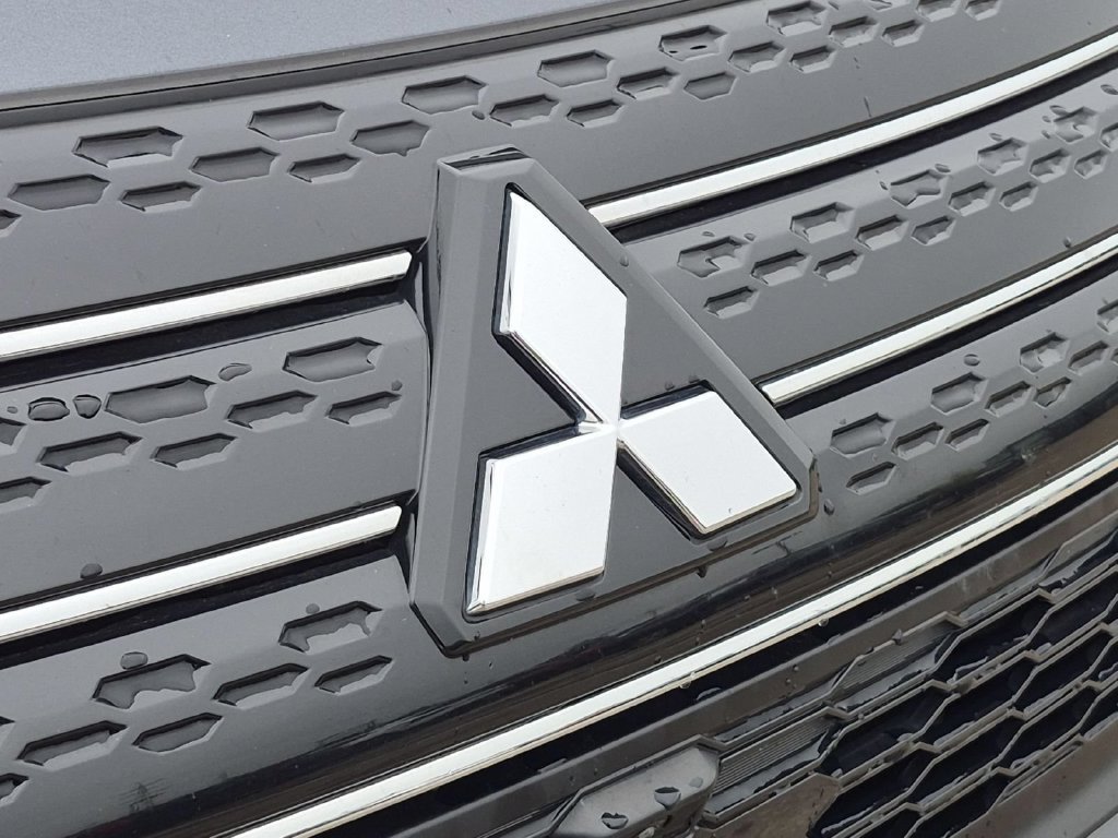 Used 2024 Mitsubishi Outlander SE FWD image 9