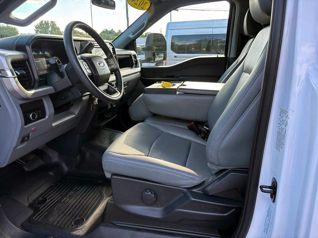 Used 2024 Ford F550 4x4 Regular Cab Super Duty w/ Snow Plow Prep Package image 12