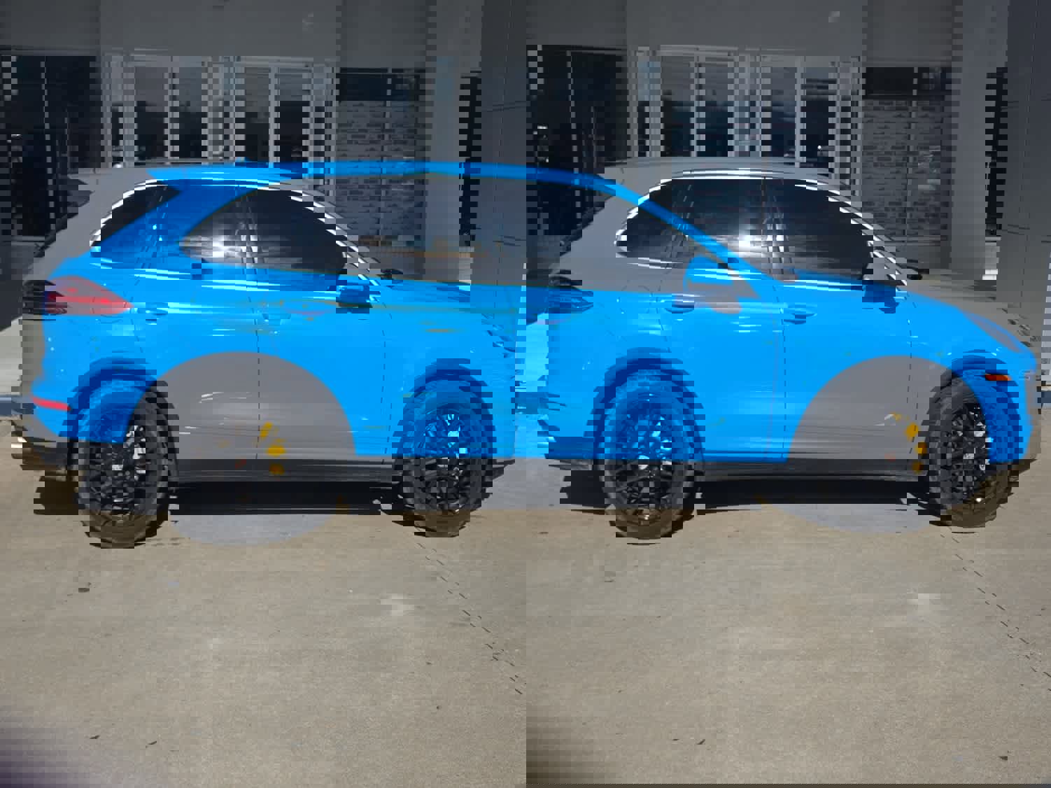 Used 2015 Porsche Cayenne S image 1