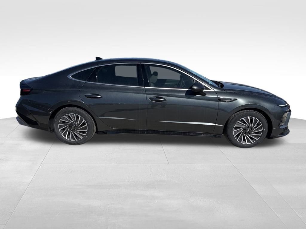 New 2026 Hyundai Sonata Limited image 8
