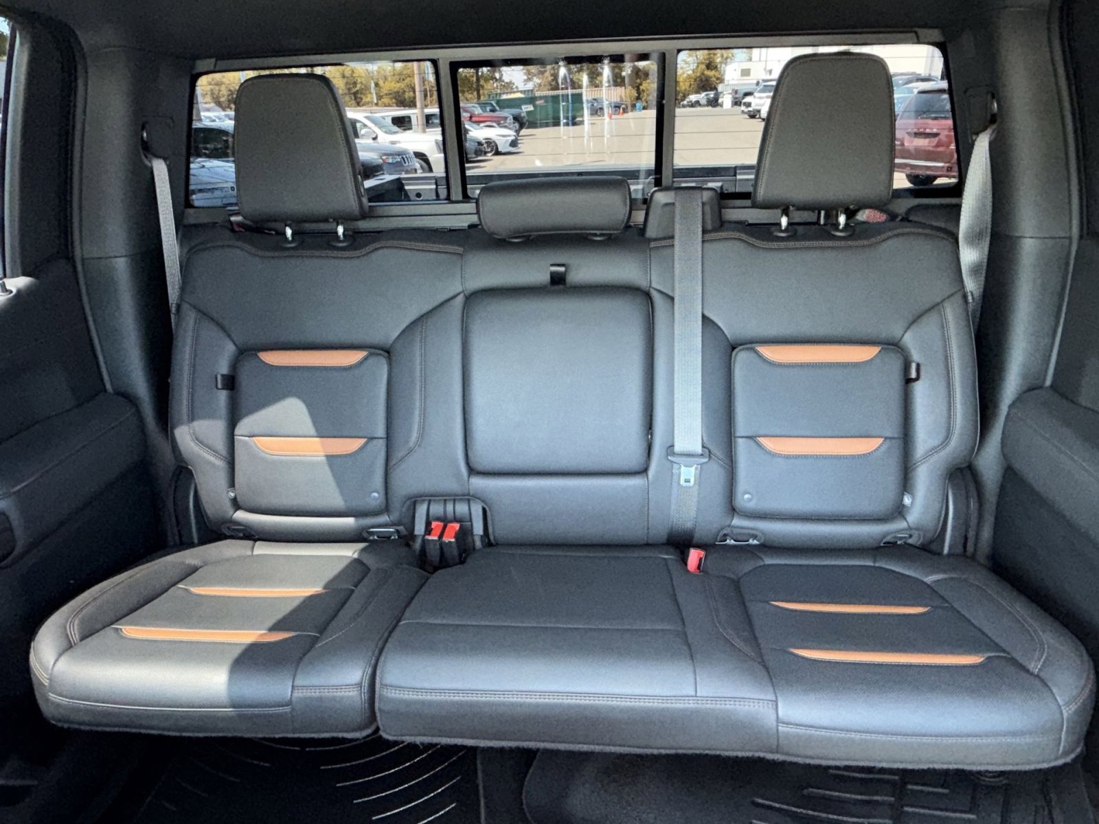 Used 2022 GMC Sierra 1500 AT4 w/ AT4 Premium Package AWD/4WD image 25