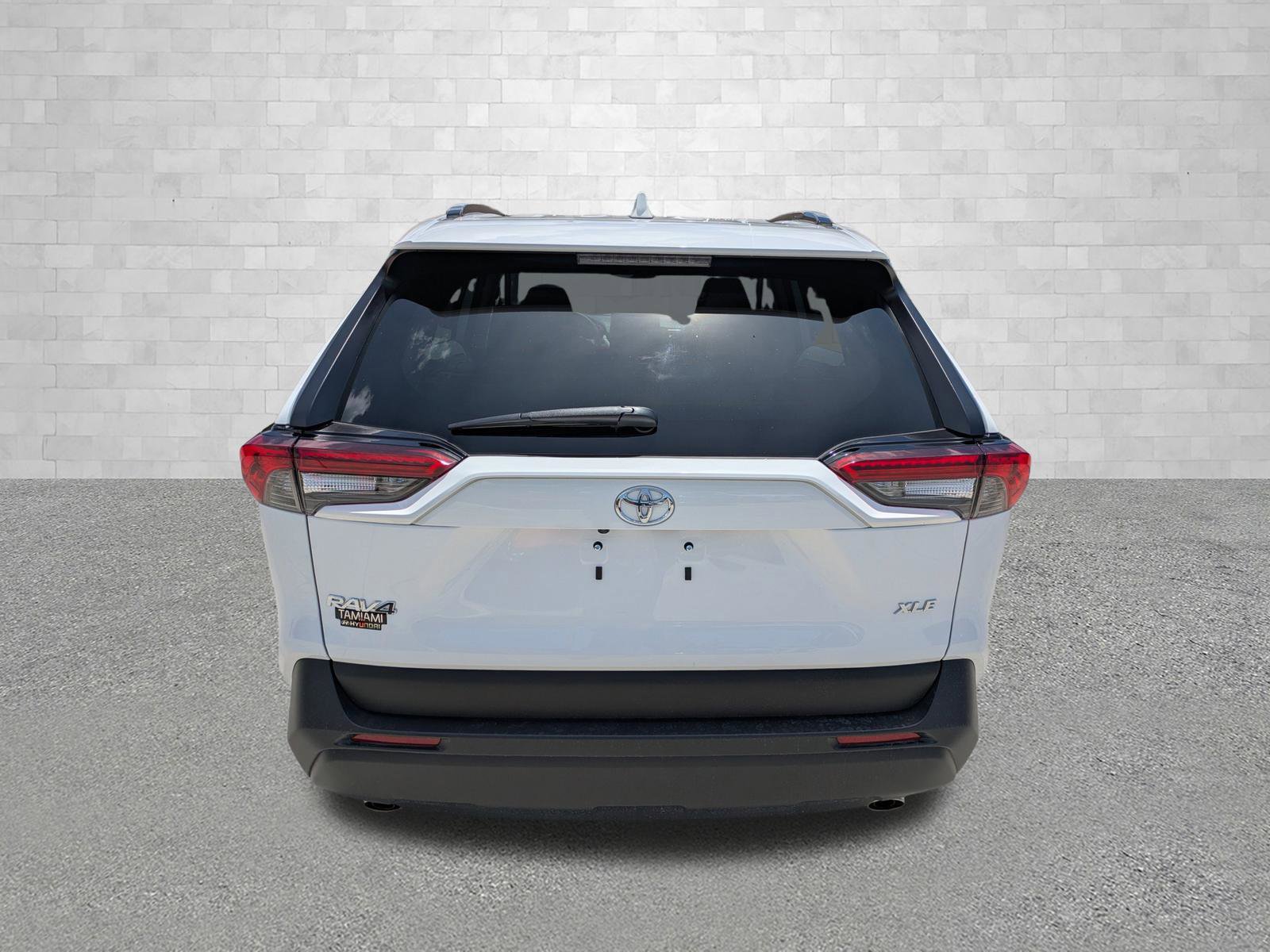 Used 2025 Toyota RAV4 XLE w/ Convenience Package FWD image 3