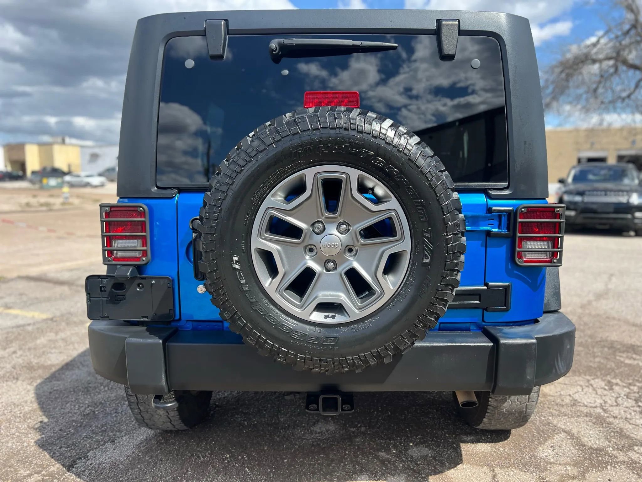 Used 2016 Jeep Wrangler Unlimited Rubicon w/ Connectivity Group image 7