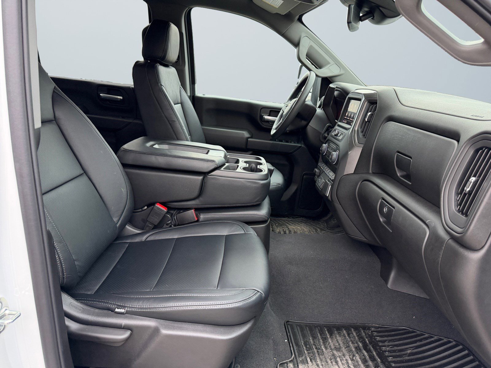 Used 2026 Chevrolet Silverado 2500 Custom w/ Custom Value Package image 18