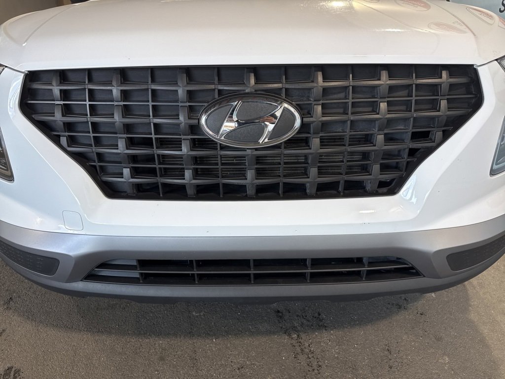 Used 2024 Hyundai Venue SE image 12