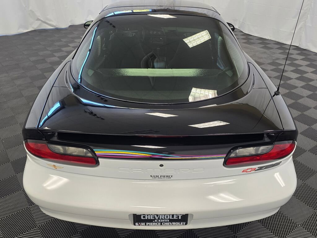 Used 1993 Chevrolet Camaro Z28 image 10