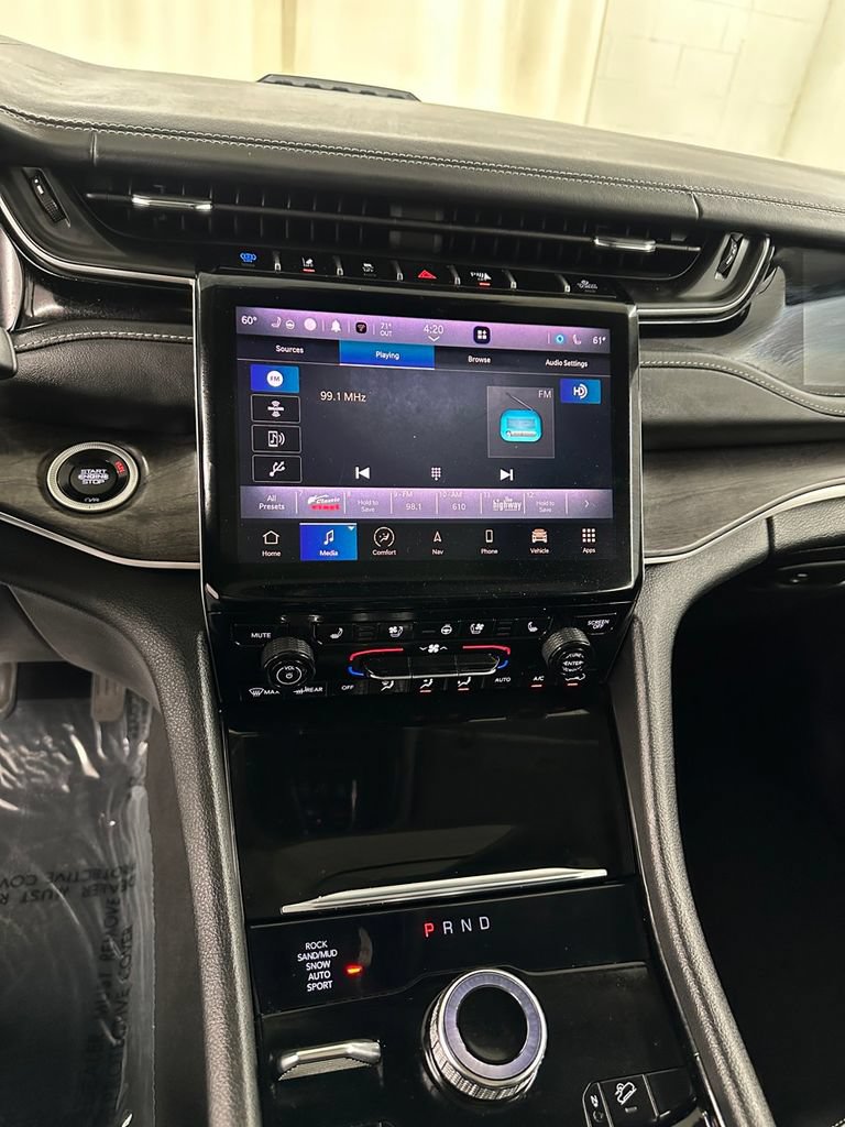 Used 2022 Jeep Grand Cherokee Limited 4xe w/ Luxury Tech Group II AWD/4WD image 20