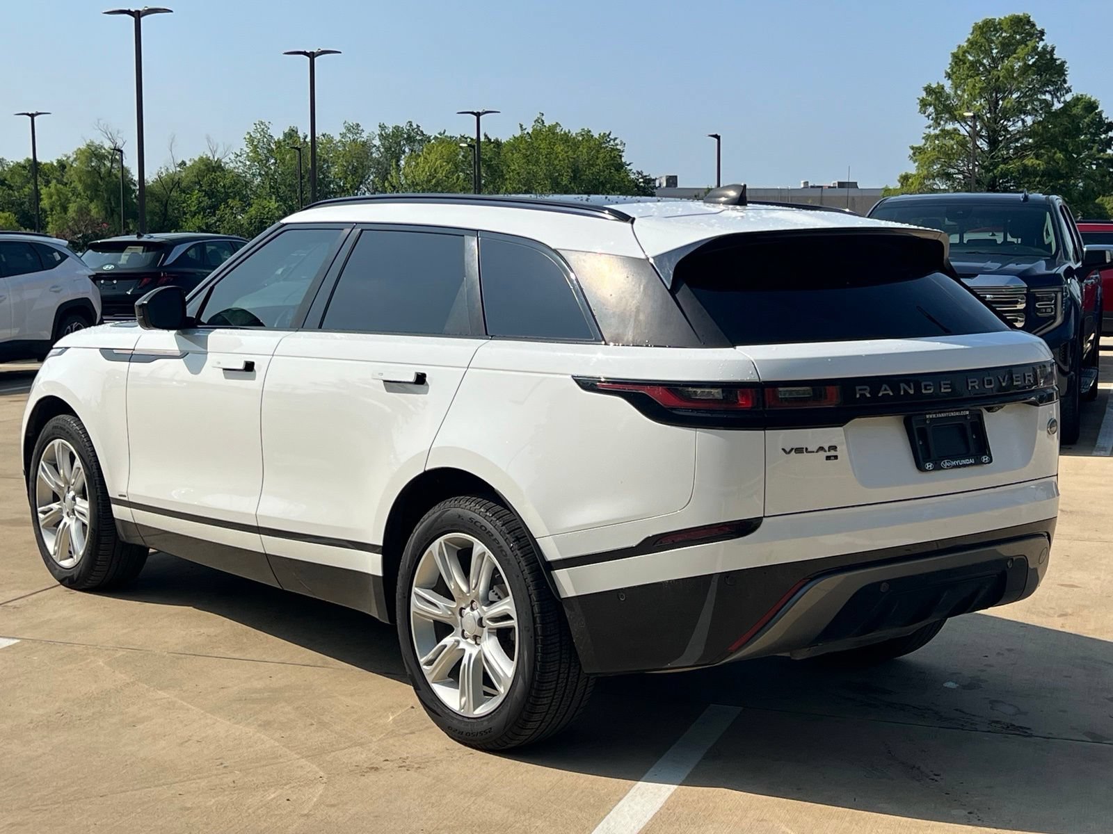 Used 2021 Land Rover Range Rover Velar R-Dynamic S AWD/4WD image 9