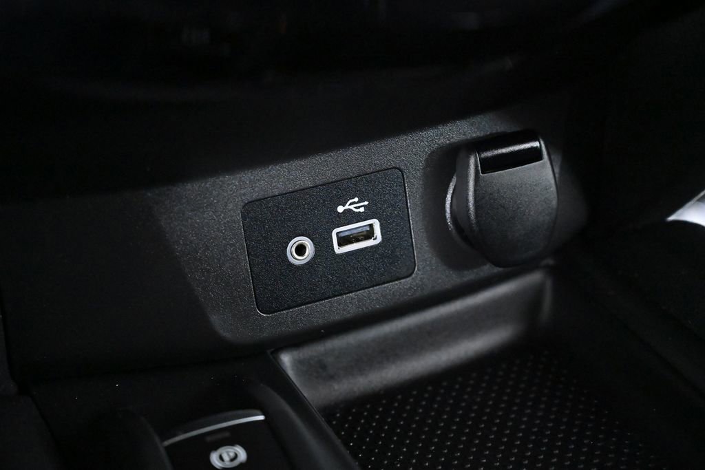 Used 2019 Nissan Rogue SV w/ Sun & Sound Touring Package image 20