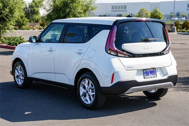 New 2025 Kia Soul S image 4
