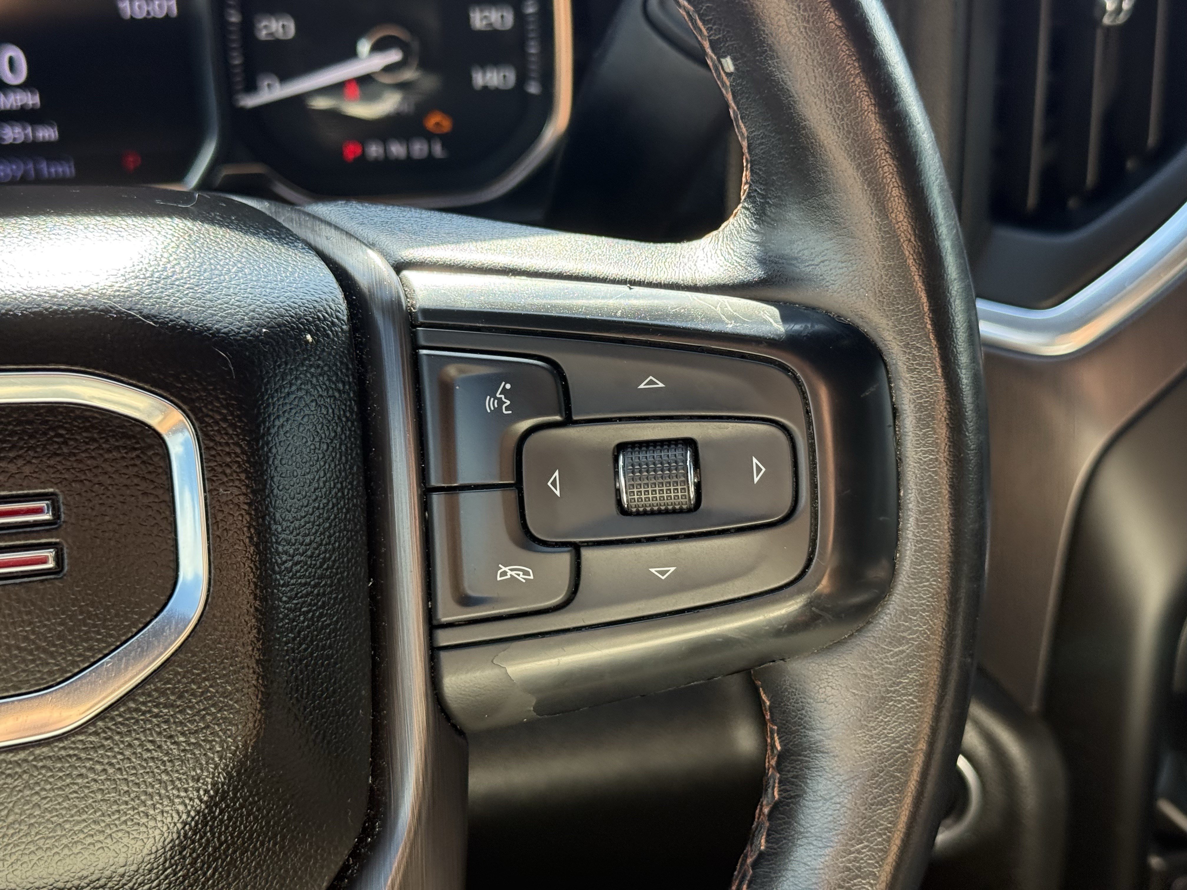 Used 2020 GMC Sierra 2500 AT4 w/ Technology Package AWD/4WD image 17
