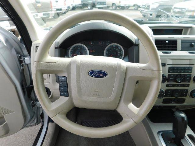 Used 2008 Ford Escape XLT image 17