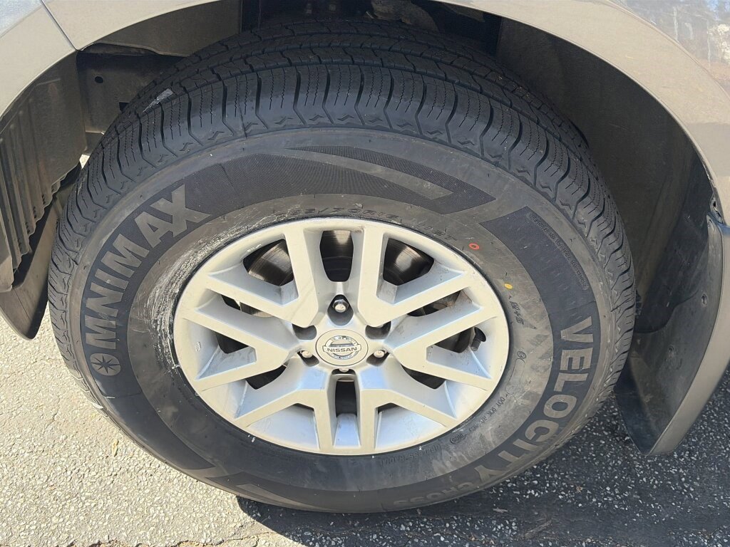 Used 2021 Nissan Frontier SV image 9