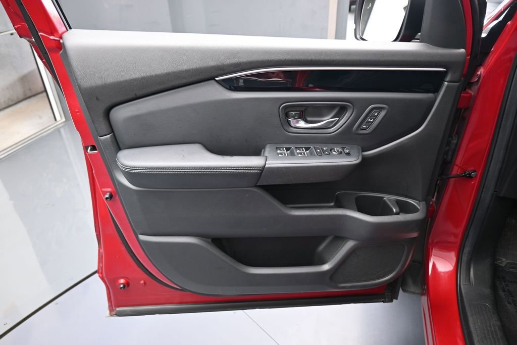 Used 2024 Honda Pilot Touring image 13