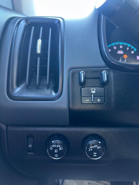 Used 2019 Chevrolet Colorado Z71 AWD/4WD image 17
