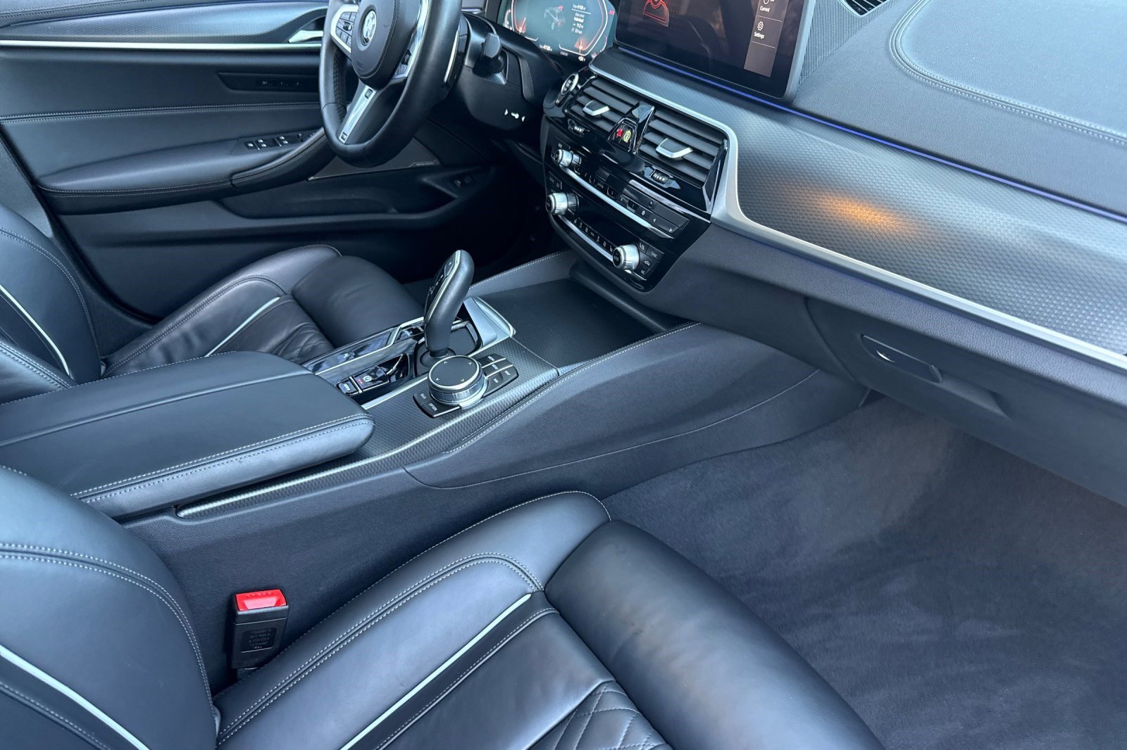 Certified 2023 BMW M550i xDrive image 19