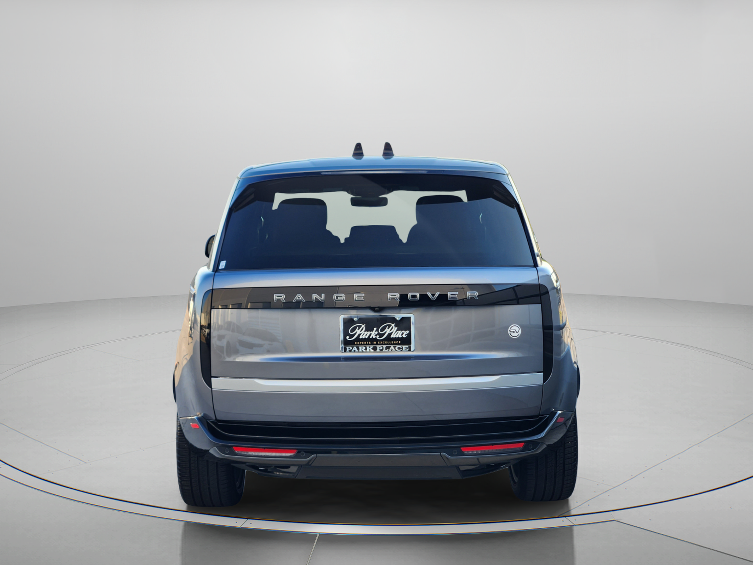 Certified 2023 Land Rover Range Rover SV AWD/4WD image 4
