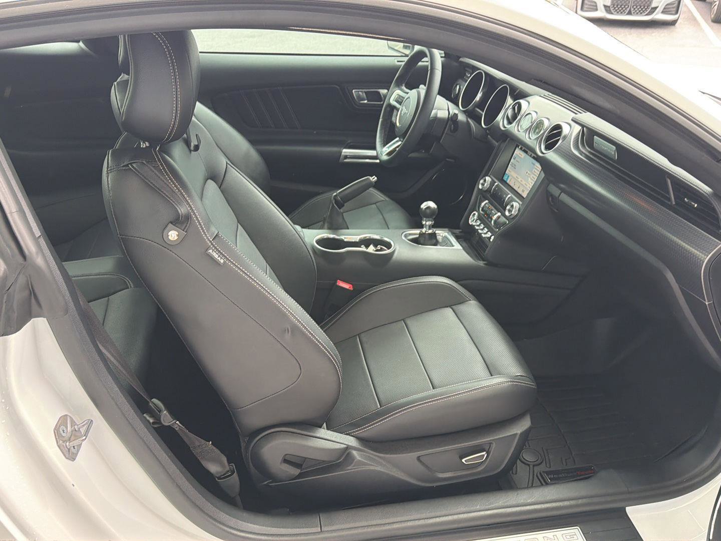 Used 2018 Ford Mustang GT Premium w/ GT Performance Package RWD image 12