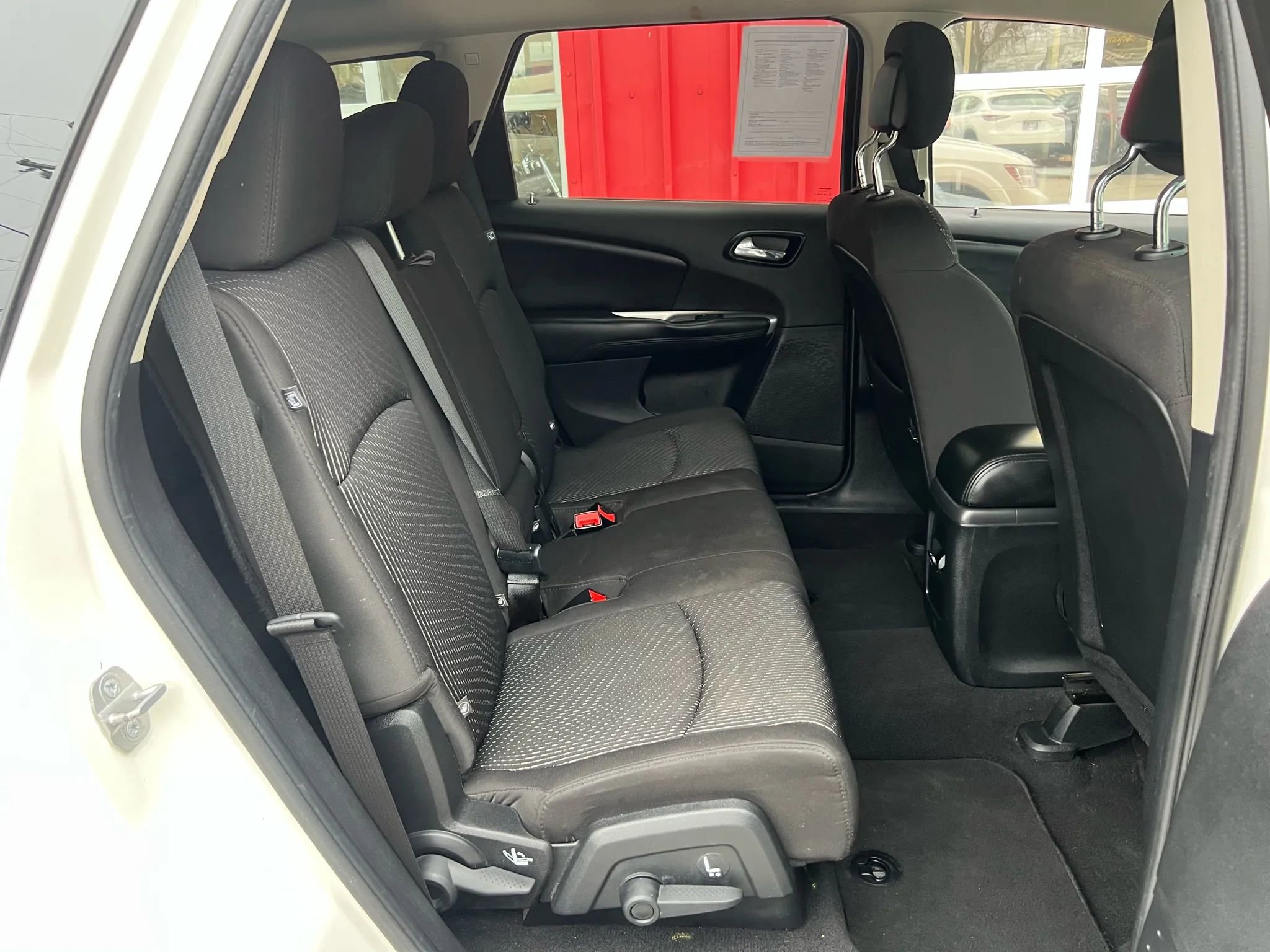 Used 2014 Dodge Journey SXT w/ Flexible Seating Group image 16