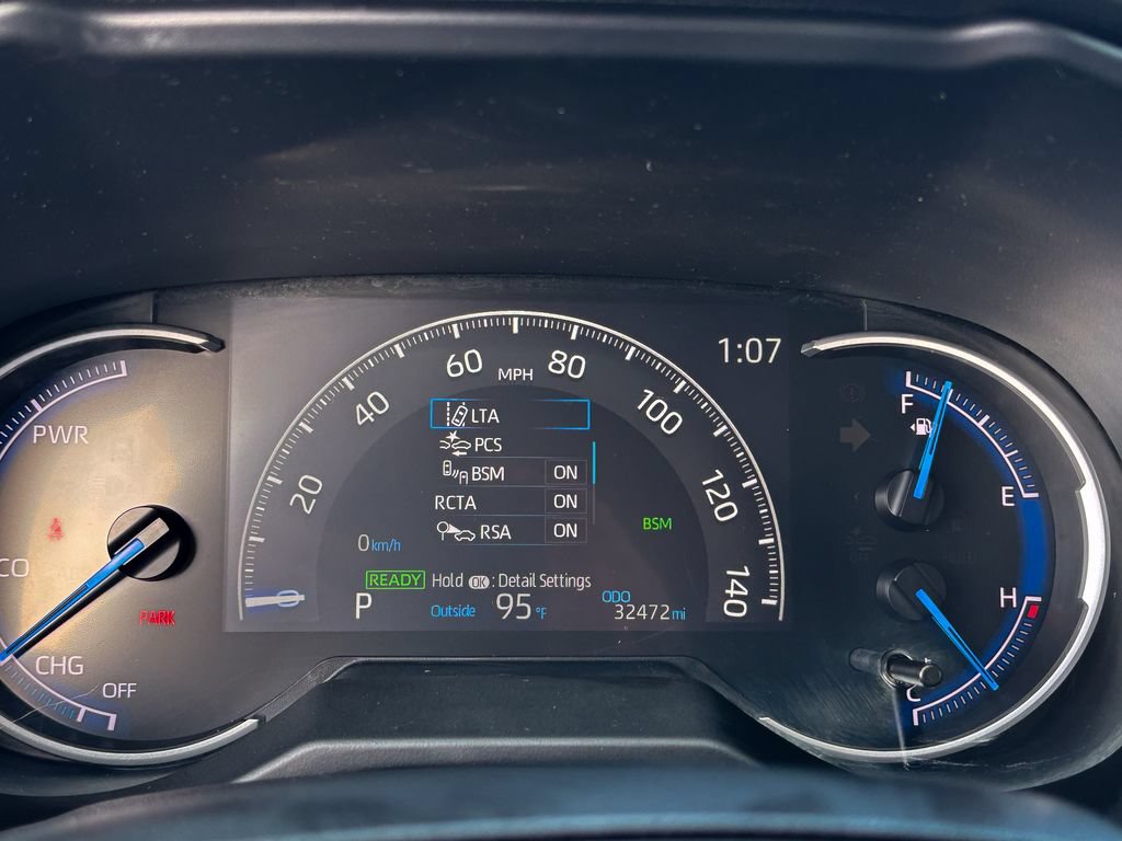 Used 2025 Toyota RAV4 LE AWD/4WD image 27