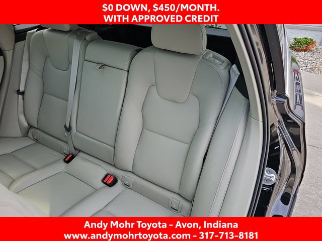 Used 2022 Volvo XC60 B5 Momentum w/ Climate Package AWD/4WD image 27