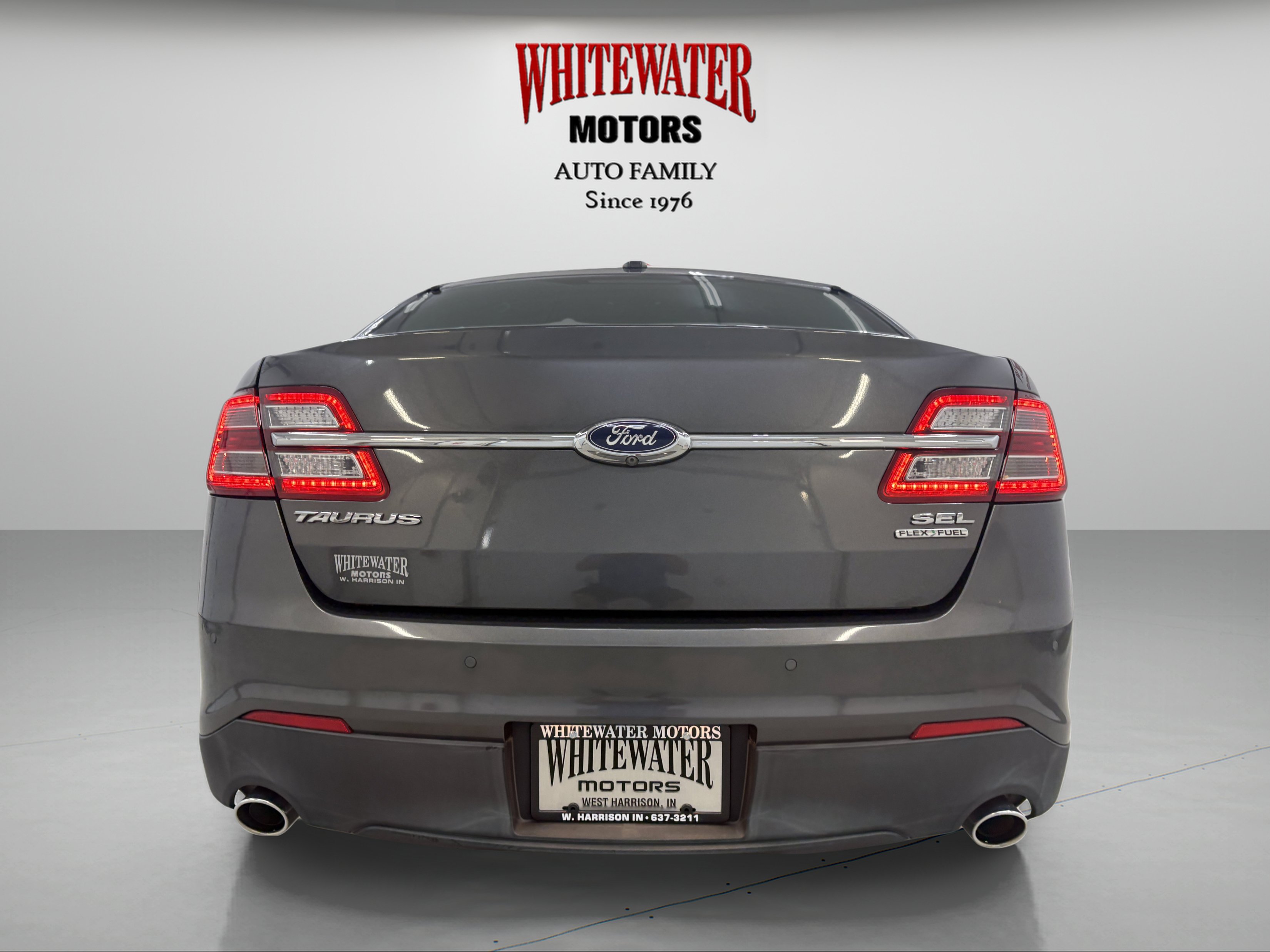 Used 2015 Ford Taurus SEL FWD image 5