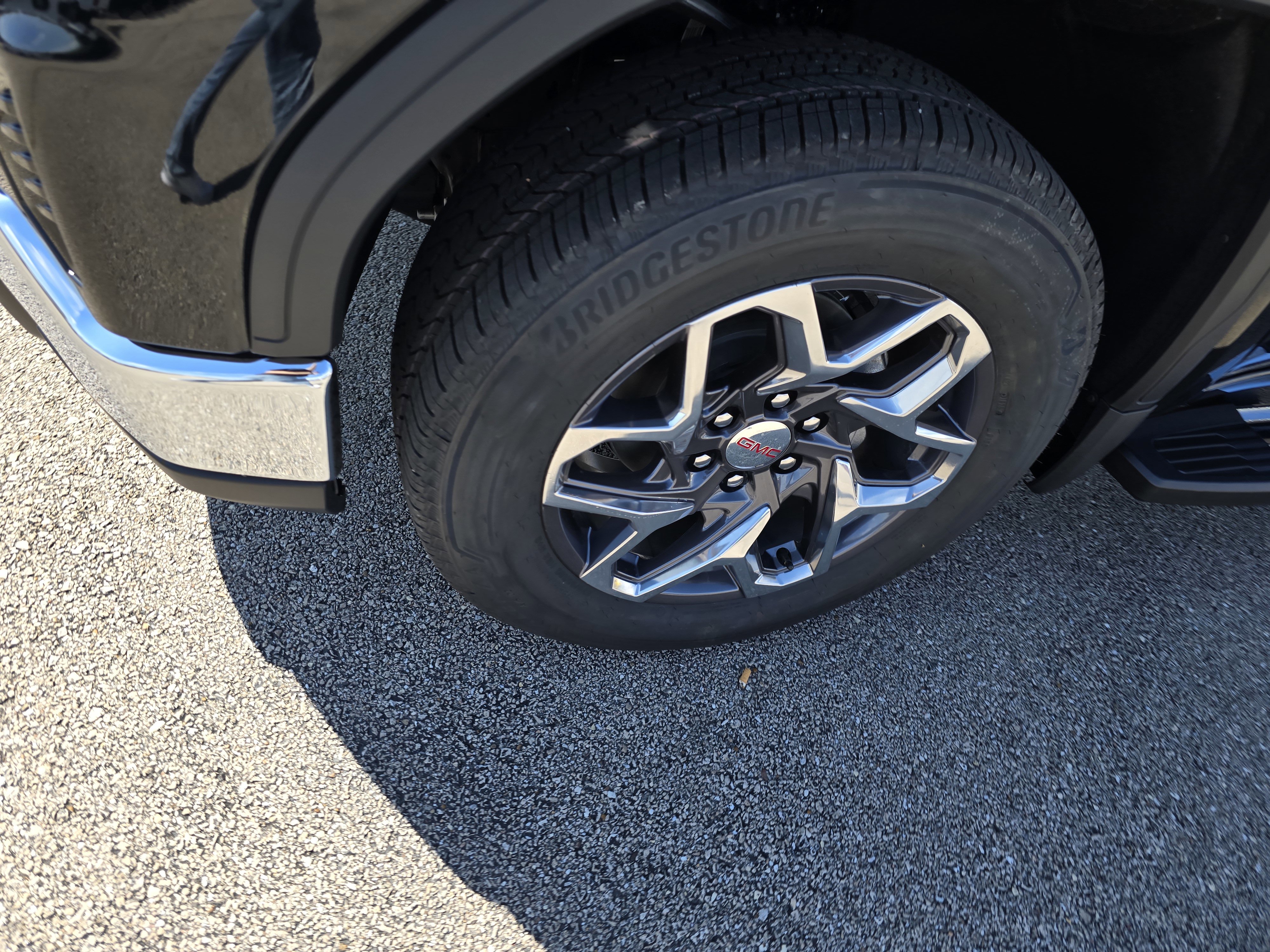 New 2025 GMC Sierra 1500 SLT w/ SLT Convenience Package image 9