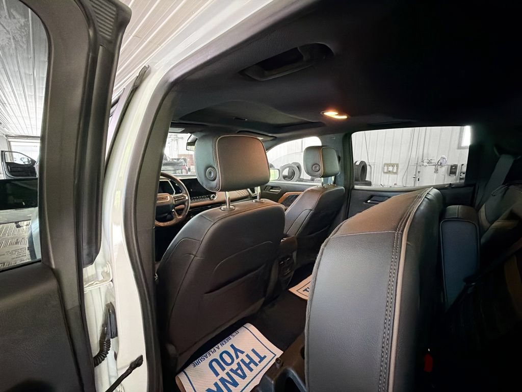 Used 2023 GMC Canyon Denali AWD/4WD image 9
