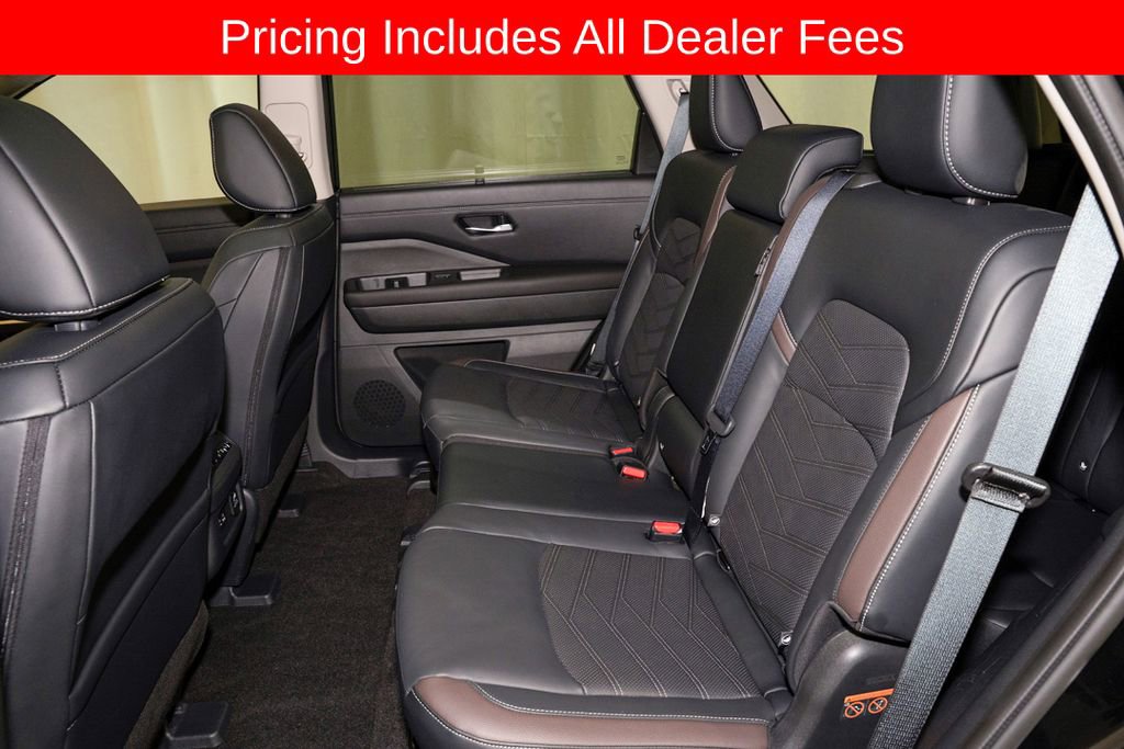 Certified 2024 Nissan Pathfinder Platinum w/ Cargo Package AWD/4WD image 10