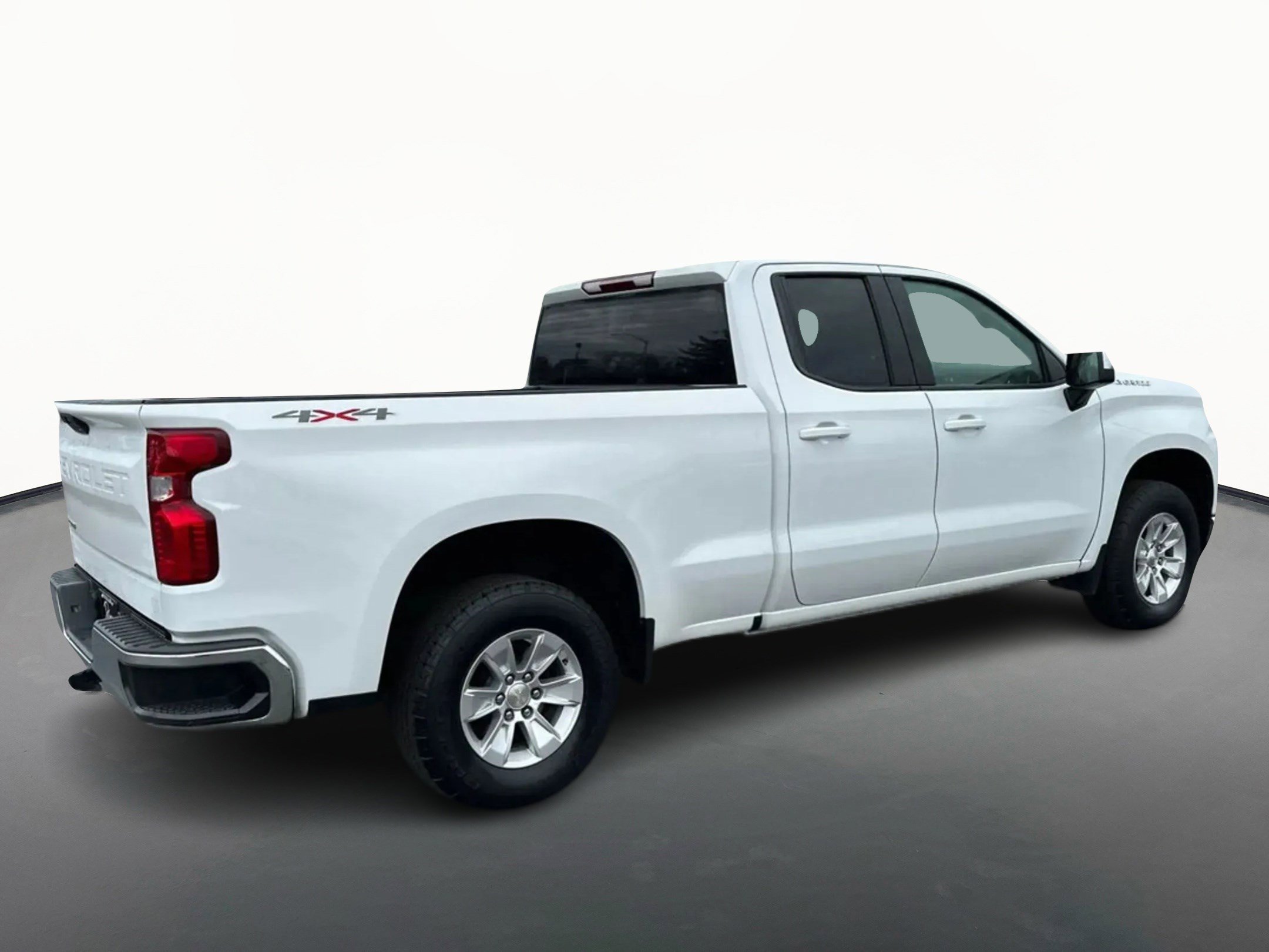 Used 2021 Chevrolet Silverado 1500 LT w/ Fleet Comfort Package image 3
