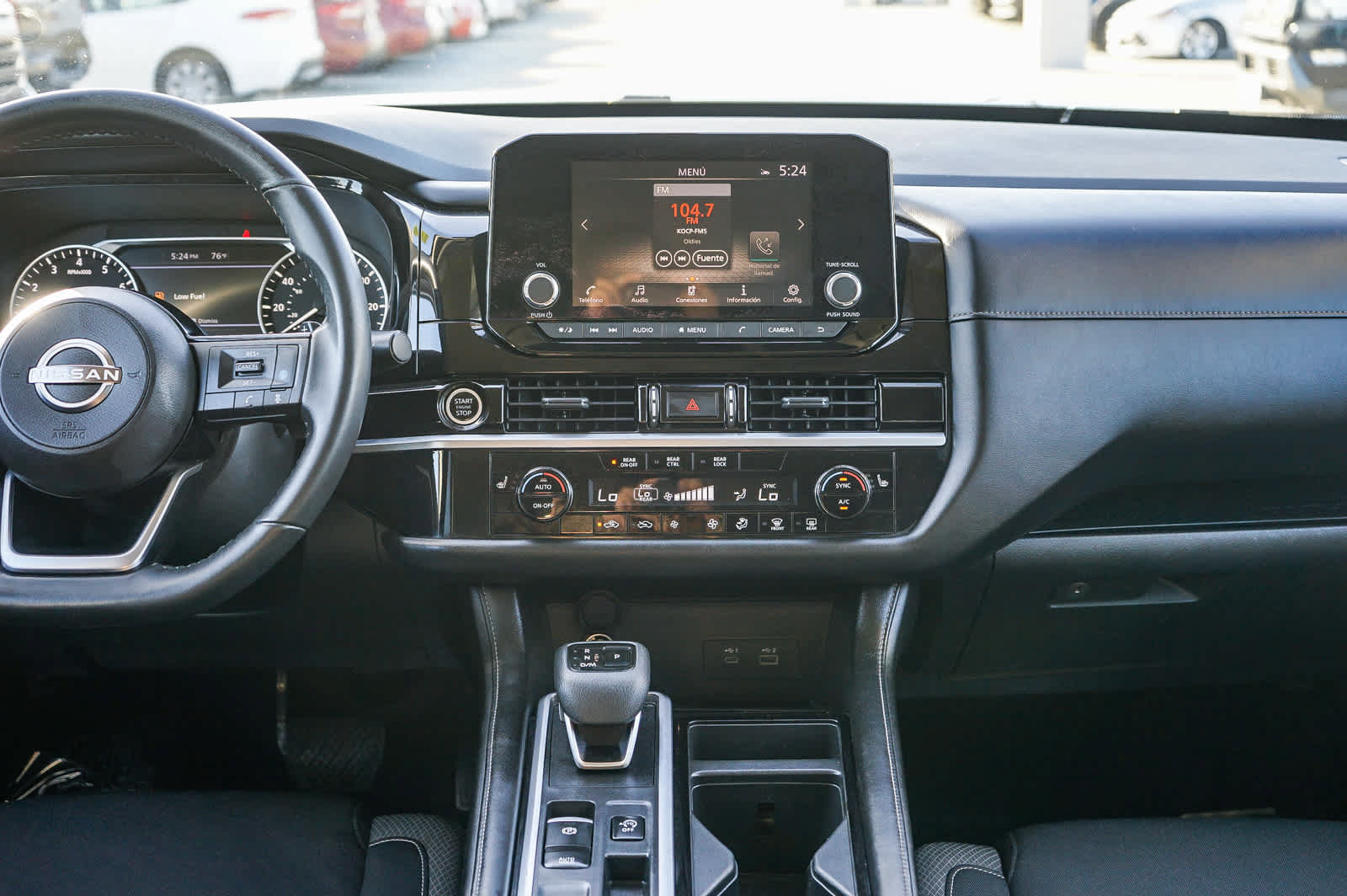 Used 2022 Nissan Pathfinder SV FWD image 13