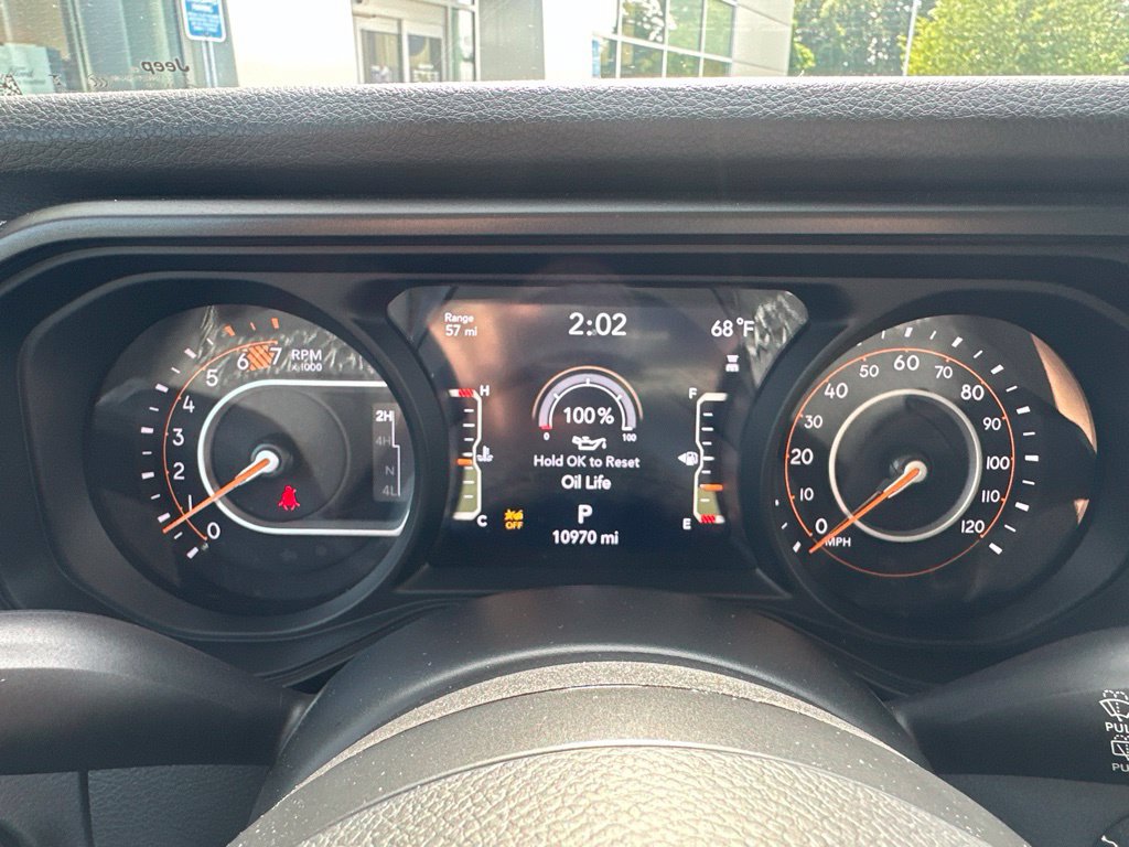Used 2025 Jeep Wrangler Unlimited Sport AWD/4WD image 10