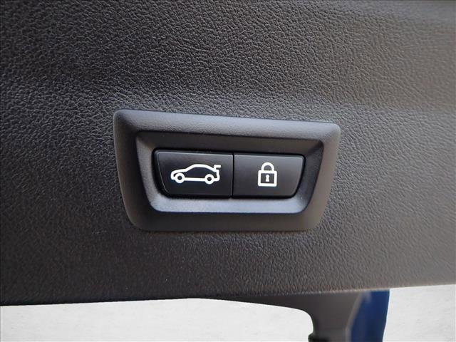 Used 2021 BMW X4 xDrive30i w/ Premium Package image 9