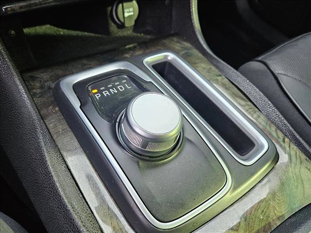 Used 2015 Chrysler 300 C w/ Harman/Kardon Audio Group image 12