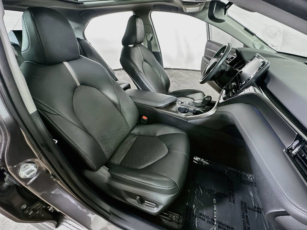 Used 2022 Toyota Camry XSE w/ Navigation Package FWD image 10