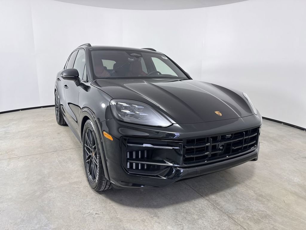 New 2026 Porsche Cayenne GTS image 9