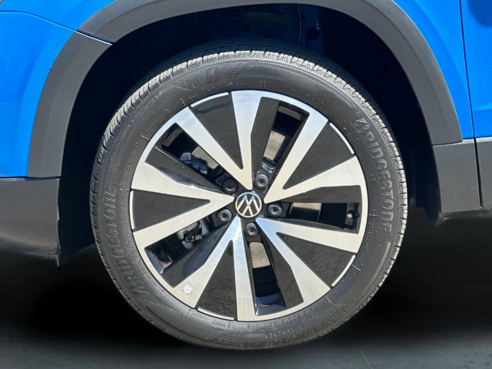 Used 2022 Volkswagen Taos SE image 25