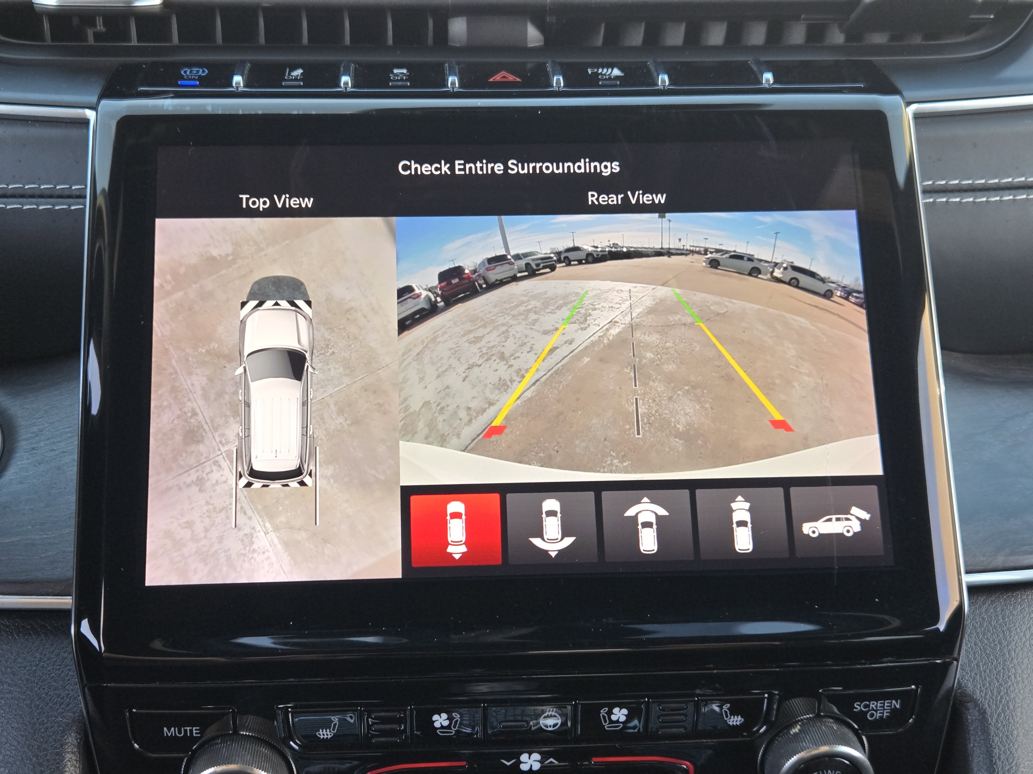 Used 2022 Jeep Grand Cherokee Overland w/ Advanced Protech Group III image 21