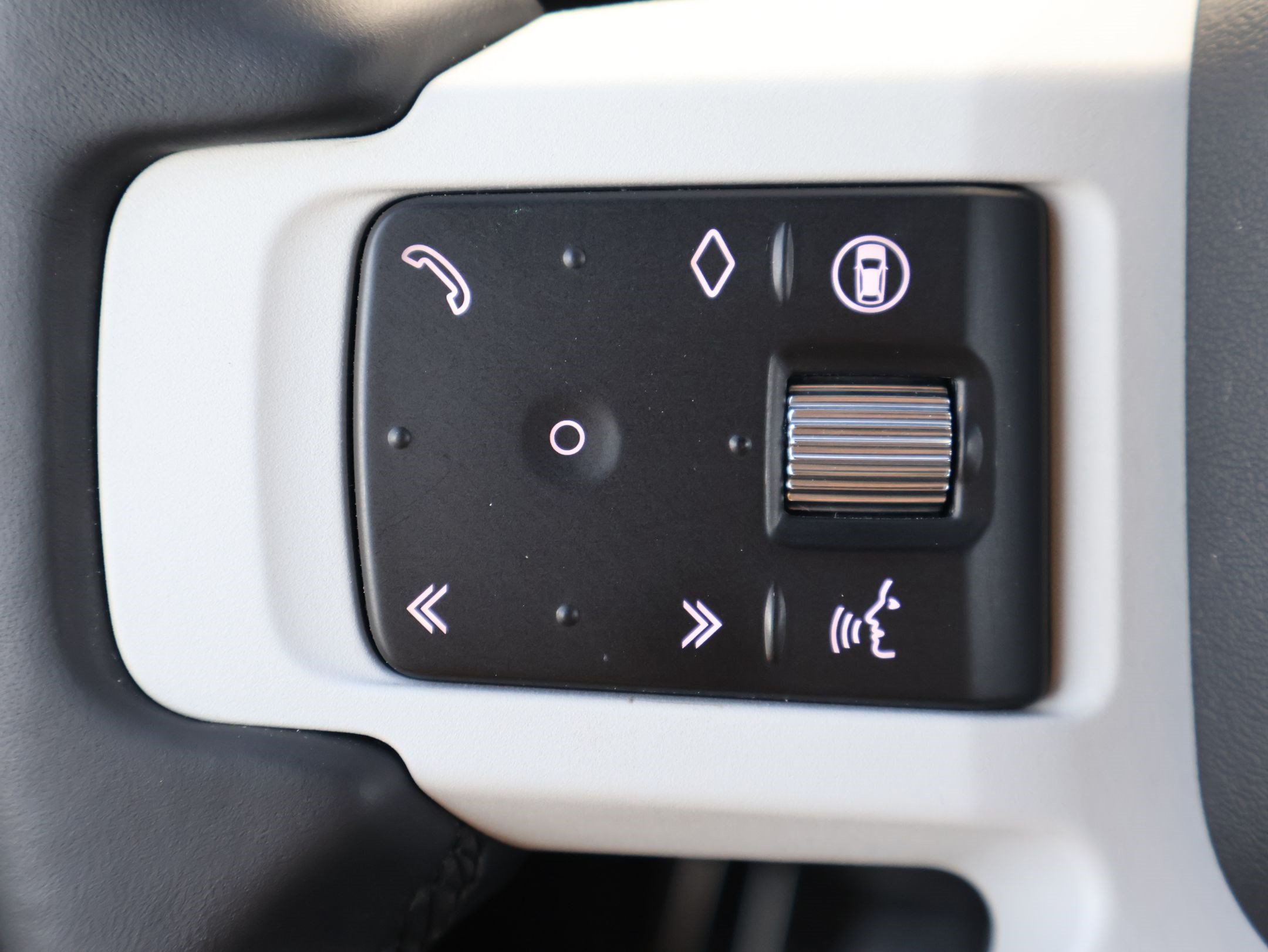 Certified 2025 Land Rover Defender 110 X-Dynamic SE AWD/4WD image 16