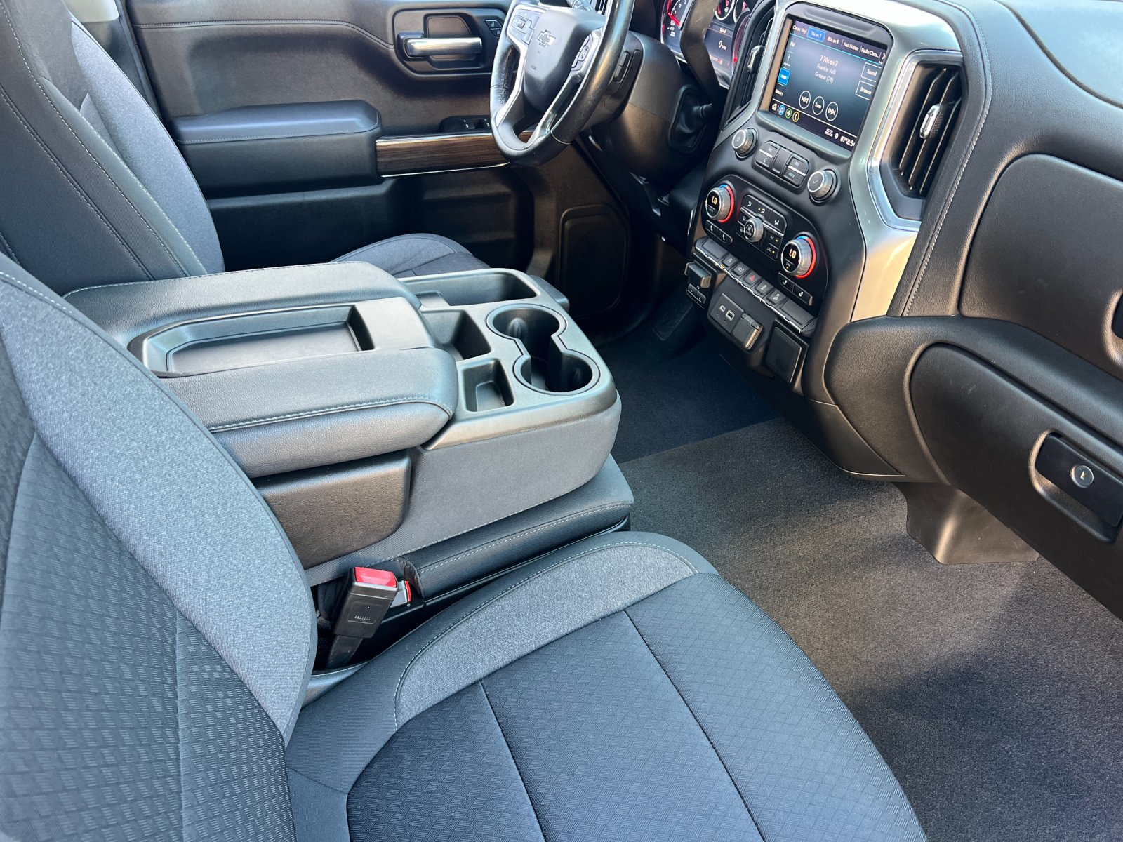Used 2021 Chevrolet Silverado 1500 RST w/ Z71 Off-Road Package AWD/4WD image 15