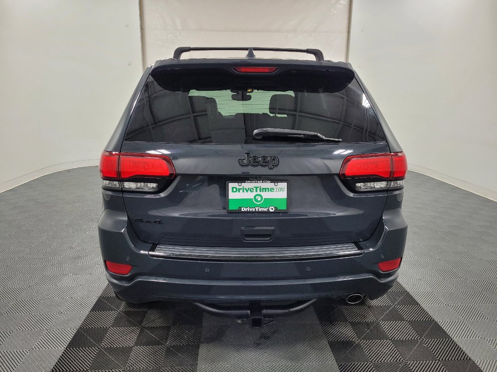 Used 2017 Jeep Grand Cherokee Altitude AWD/4WD image 6