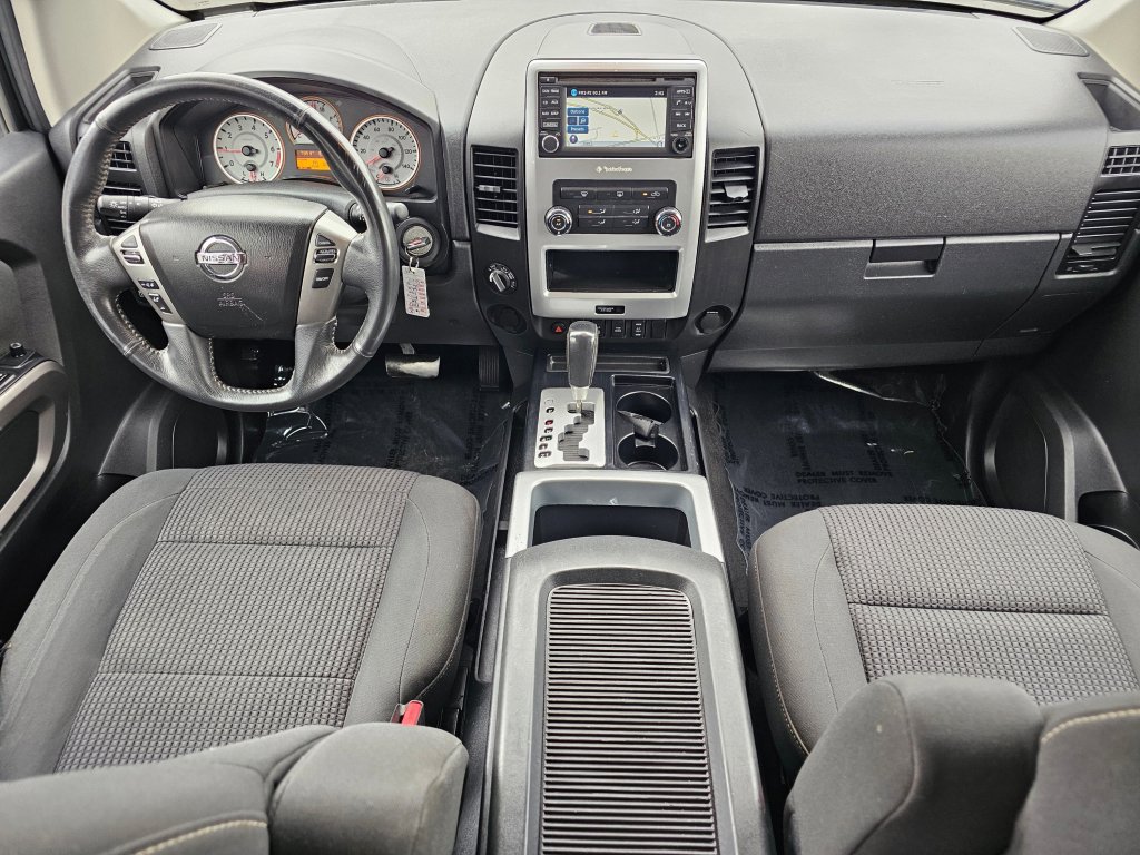 Used 2015 Nissan Titan PRO-4X image 2
